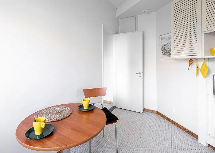 דירה In The Center Of *